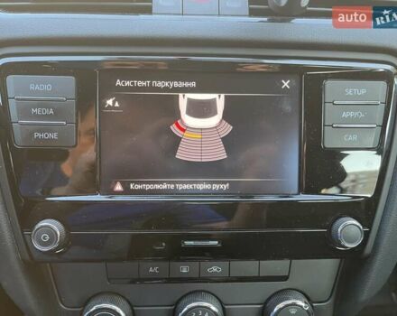 Белый Шкода Октавия, объемом двигателя 1.6 л и пробегом 47 тыс. км за 16000 $, фото 20 на Automoto.ua