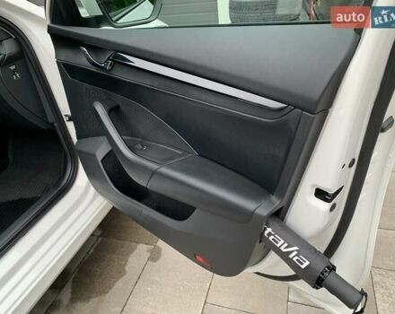 Шкода Октавия 2020 в Киеве на Automoto.ua Белый Шкода Октавия, объемом двигателя 1.4 л и пробегом 82 тыс. км за 20500 $, фото 12 на Automoto.ua