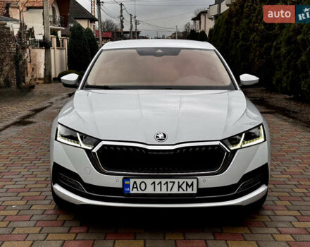 Белый Шкода Октавия, объемом двигателя 2 л и пробегом 262 тыс. км за 22250 $, фото 1 на Automoto.ua