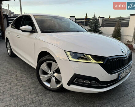 Белый Шкода Октавия, объемом двигателя 1.97 л и пробегом 243 тыс. км за 21500 $, фото 4 на Automoto.ua