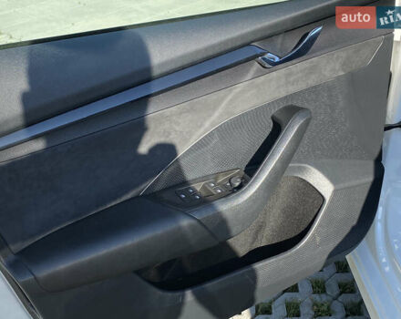 Білий Шкода Октавія, об'ємом двигуна 2 л та пробігом 160 тис. км за 27999 $, фото 39 на Automoto.ua