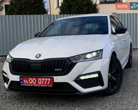 Белый Шкода Октавия, объемом двигателя 2 л и пробегом 160 тыс. км за 27399 $, фото 1 на Automoto.ua