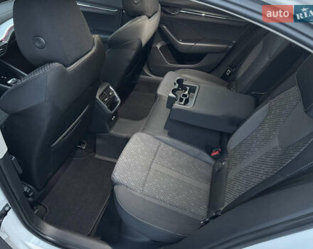 Белый Шкода Октавия, объемом двигателя 1.97 л и пробегом 243 тыс. км за 21500 $, фото 71 на Automoto.ua