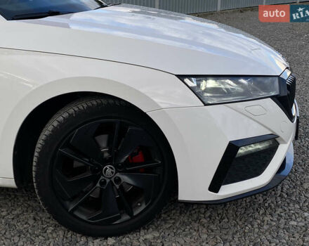 Білий Шкода Октавія, об'ємом двигуна 2 л та пробігом 160 тис. км за 27999 $, фото 17 на Automoto.ua