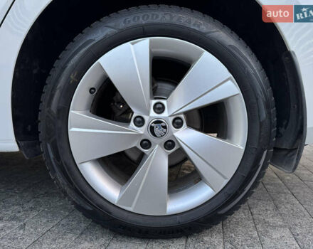 Белый Шкода Октавия, объемом двигателя 1.97 л и пробегом 243 тыс. км за 21500 $, фото 51 на Automoto.ua