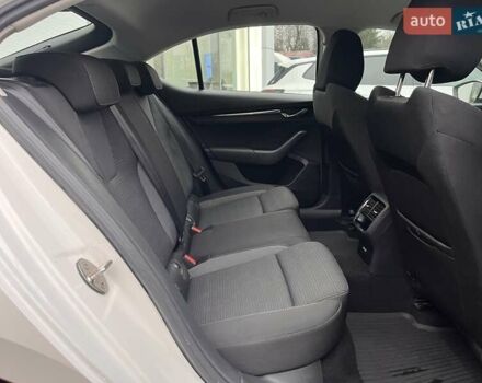 Білий Шкода Октавія, об'ємом двигуна 1.4 л та пробігом 117 тис. км за 18518 $, фото 29 на Automoto.ua