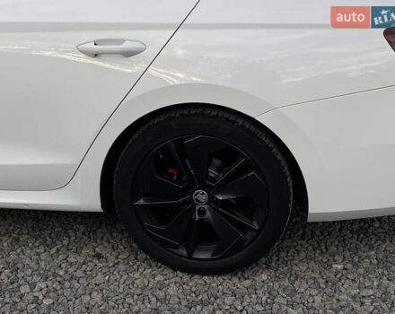 Білий Шкода Октавія, об'ємом двигуна 2 л та пробігом 160 тис. км за 27999 $, фото 30 на Automoto.ua