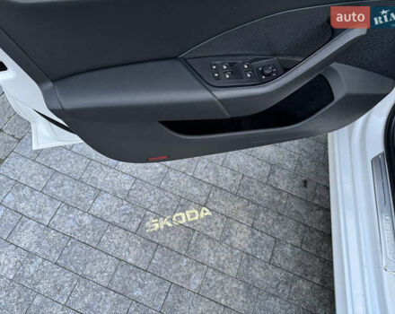 Белый Шкода Октавия, объемом двигателя 1.97 л и пробегом 243 тыс. км за 21500 $, фото 58 на Automoto.ua