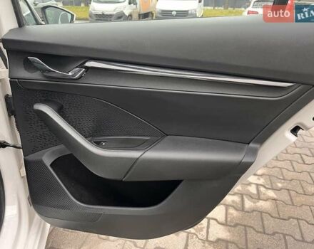 Білий Шкода Октавія, об'ємом двигуна 1.4 л та пробігом 117 тис. км за 18518 $, фото 28 на Automoto.ua