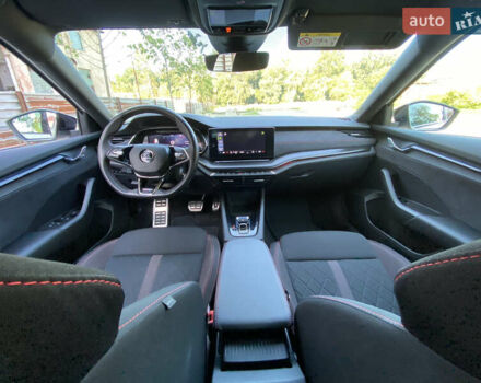 Білий Шкода Октавія, об'ємом двигуна 2 л та пробігом 160 тис. км за 27999 $, фото 34 на Automoto.ua