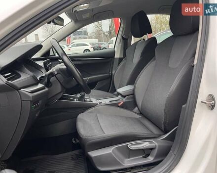 Білий Шкода Октавія, об'ємом двигуна 1.4 л та пробігом 117 тис. км за 18518 $, фото 18 на Automoto.ua