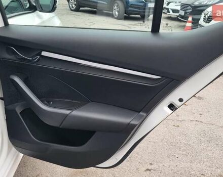 Белый Шкода Октавия, объемом двигателя 1.4 л и пробегом 98 тыс. км за 17990 $, фото 34 на Automoto.ua