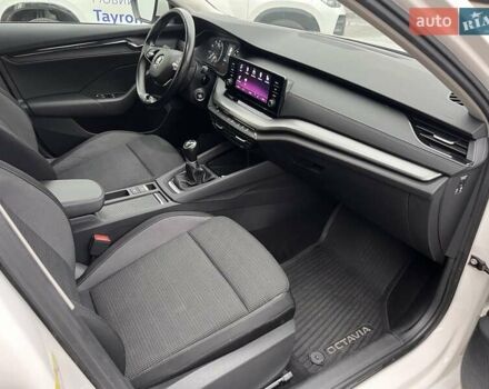 Білий Шкода Октавія, об'ємом двигуна 1.4 л та пробігом 117 тис. км за 18518 $, фото 32 на Automoto.ua