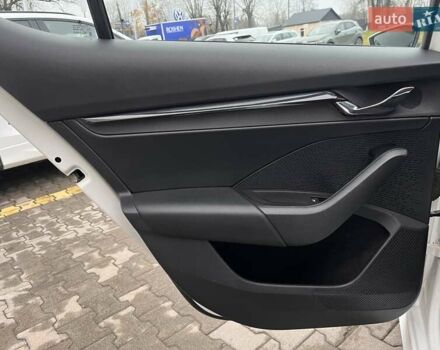 Білий Шкода Октавія, об'ємом двигуна 1.4 л та пробігом 117 тис. км за 18518 $, фото 24 на Automoto.ua