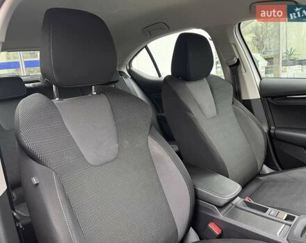 Білий Шкода Октавія, об'ємом двигуна 1.4 л та пробігом 117 тис. км за 18518 $, фото 34 на Automoto.ua