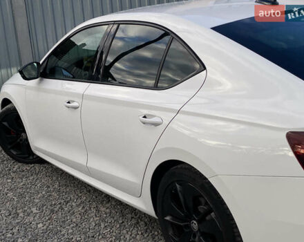 Білий Шкода Октавія, об'ємом двигуна 2 л та пробігом 160 тис. км за 27999 $, фото 31 на Automoto.ua