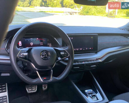 Білий Шкода Октавія, об'ємом двигуна 2 л та пробігом 160 тис. км за 27999 $, фото 58 на Automoto.ua