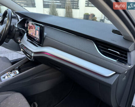 Белый Шкода Октавия, объемом двигателя 1.97 л и пробегом 243 тыс. км за 21500 $, фото 74 на Automoto.ua