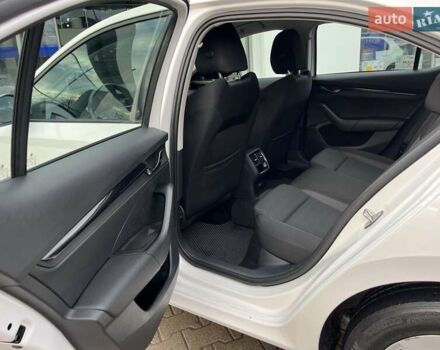 Білий Шкода Октавія, об'ємом двигуна 1.4 л та пробігом 124 тис. км за 19824 $, фото 23 на Automoto.ua