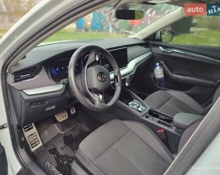 Білий Шкода Октавія, об'ємом двигуна 1.4 л та пробігом 22 тис. км за 25100 $, фото 9 на Automoto.ua