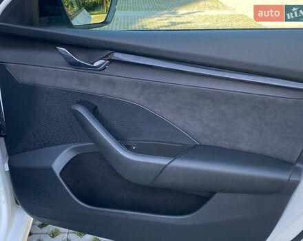 Білий Шкода Октавія, об'ємом двигуна 2 л та пробігом 160 тис. км за 27999 $, фото 50 на Automoto.ua