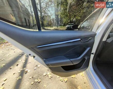 Белый Шкода Октавия, объемом двигателя 1.4 л и пробегом 107 тыс. км за 17900 $, фото 12 на Automoto.ua