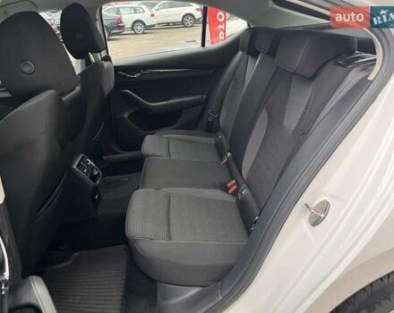 Білий Шкода Октавія, об'ємом двигуна 1.4 л та пробігом 117 тис. км за 18518 $, фото 26 на Automoto.ua