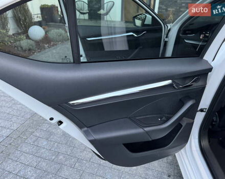 Белый Шкода Октавия, объемом двигателя 1.97 л и пробегом 243 тыс. км за 21500 $, фото 60 на Automoto.ua