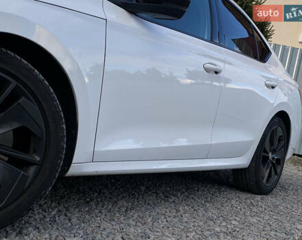 Білий Шкода Октавія, об'ємом двигуна 2 л та пробігом 160 тис. км за 27999 $, фото 9 на Automoto.ua