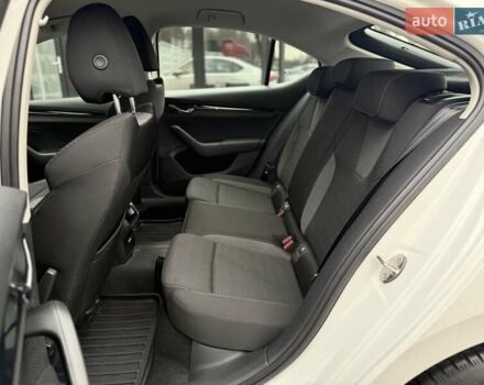 Белый Шкода Октавия, объемом двигателя 1.4 л и пробегом 17 тыс. км за 19900 $, фото 35 на Automoto.ua