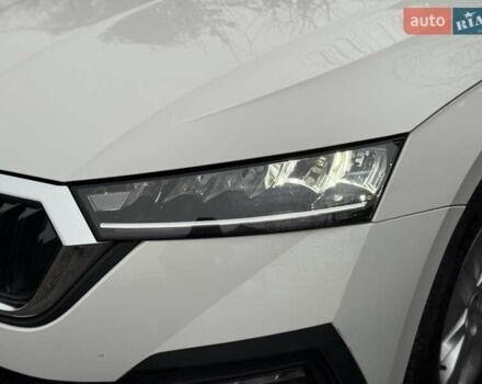 Белый Шкода Октавия, объемом двигателя 1.4 л и пробегом 17 тыс. км за 19900 $, фото 4 на Automoto.ua