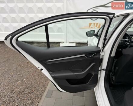 Белый Шкода Октавия, объемом двигателя 1.4 л и пробегом 17 тыс. км за 19900 $, фото 33 на Automoto.ua