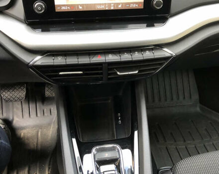 Білий Шкода Октавія, об'ємом двигуна 1.4 л та пробігом 30 тис. км за 18500 $, фото 6 на Automoto.ua