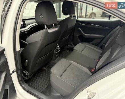 Белый Шкода Октавия, объемом двигателя 1.4 л и пробегом 17 тыс. км за 19900 $, фото 34 на Automoto.ua