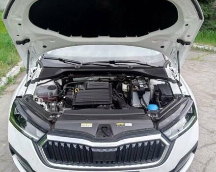 Белый Шкода Октавия, объемом двигателя 1.6 л и пробегом 19 тыс. км за 24999 $, фото 10 на Automoto.ua