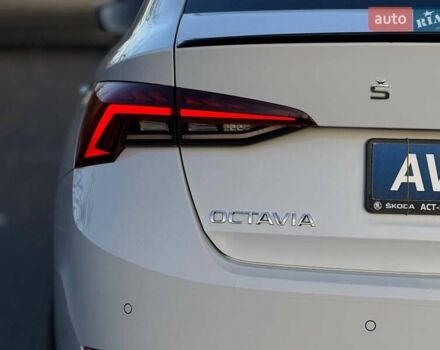 Білий Шкода Октавія, об'ємом двигуна 1.97 л та пробігом 55 тис. км за 33000 $, фото 21 на Automoto.ua
