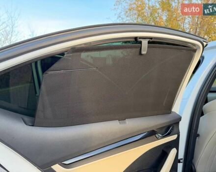 Білий Шкода Октавія, об'ємом двигуна 1.97 л та пробігом 55 тис. км за 33000 $, фото 34 на Automoto.ua