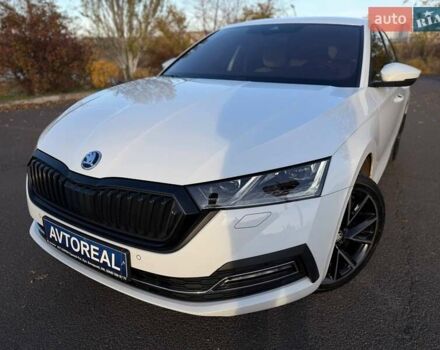 Білий Шкода Октавія, об'ємом двигуна 1.97 л та пробігом 55 тис. км за 33000 $, фото 11 на Automoto.ua