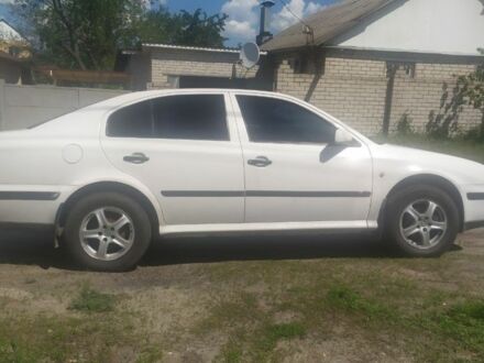 Шкода Октавія 1998 у Харкові на Automoto.ua Білий Шкода Октавія, об'ємом двигуна 1.6 л та пробігом 217 тис. км за 3500 $, фото 1 на Automoto.ua