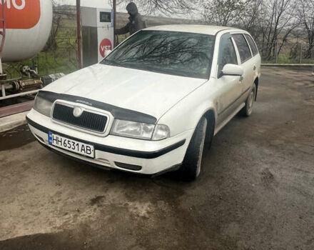 Білий Шкода Октавія, об'ємом двигуна 1.8 л та пробігом 290 тис. км за 2950 $, фото 1 на Automoto.ua