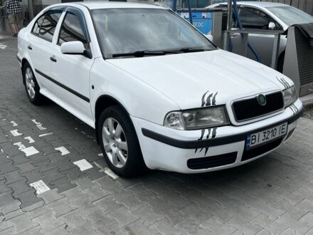 Белый Шкода Октавия, объемом двигателя 1.6 л и пробегом 3 тыс. км за 2850 $, фото 1 на Automoto.ua