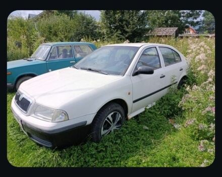 Белый Шкода Октавия, объемом двигателя 0 л и пробегом 290 тыс. км за 800 $, фото 1 на Automoto.ua