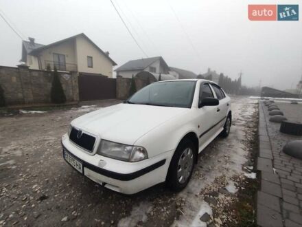 Шкода Октавия 1999 в Хмельницком на Automoto.ua Белый Шкода Октавия, объемом двигателя 1.6 л и пробегом 465 тыс. км за 3300 $, фото 1 на Automoto.ua
