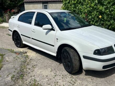 Белый Шкода Октавия, объемом двигателя 1.6 л и пробегом 379 тыс. км за 3000 $, фото 1 на Automoto.ua