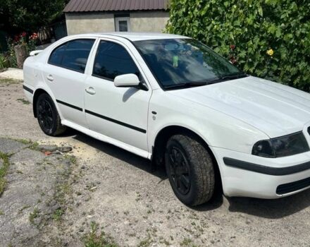 Білий Шкода Октавія, об'ємом двигуна 1.6 л та пробігом 379 тис. км за 3000 $, фото 1 на Automoto.ua