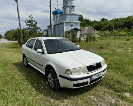 Белый Шкода Октавия, объемом двигателя 2 л и пробегом 310 тыс. км за 4600 $, фото 1 на Automoto.ua