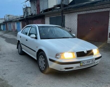 Белый Шкода Октавия, объемом двигателя 1.6 л и пробегом 300 тыс. км за 2450 $, фото 1 на Automoto.ua