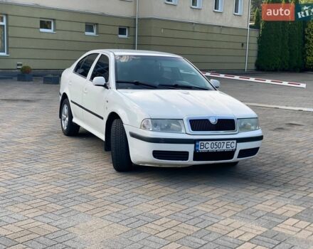 Белый Шкода Октавия, объемом двигателя 1.6 л и пробегом 270 тыс. км за 3300 $, фото 1 на Automoto.ua