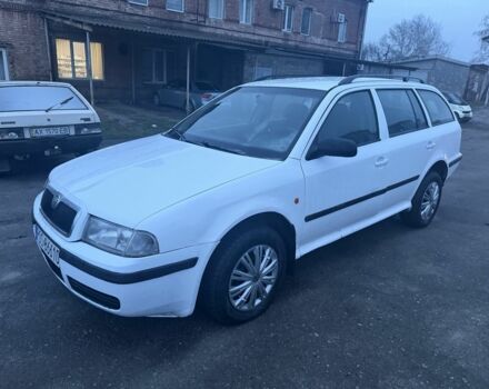 Белый Шкода Октавия, объемом двигателя 1.9 л и пробегом 286 тыс. км за 2300 $, фото 1 на Automoto.ua