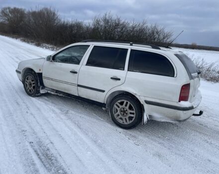 Белый Шкода Октавия, объемом двигателя 1.9 л и пробегом 327 тыс. км за 1600 $, фото 1 на Automoto.ua